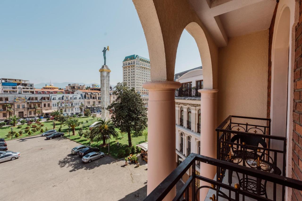 Golden Palace Batumi Hotel&Casino Buitenkant foto